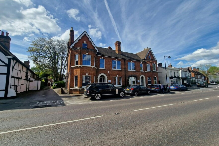 High St, Hartley Wintney for rent - Building Photo - Image 2 of 4