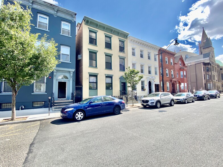 21 Fulton St, Newark, NJ for sale - Building Photo - Image 1 of 1