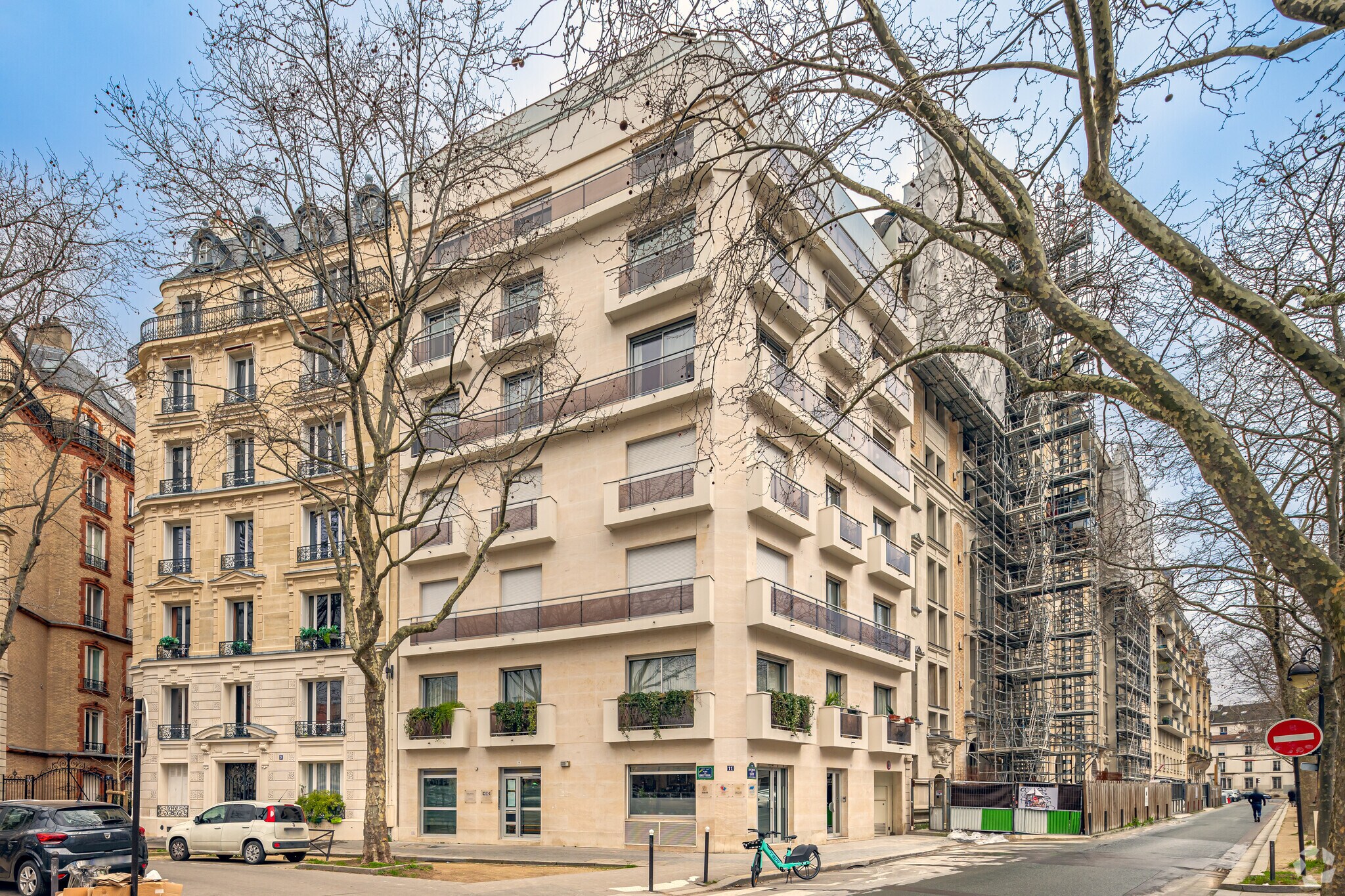 Build-to-Rent in Paris for sale Primary Photo- Image 1 of 3