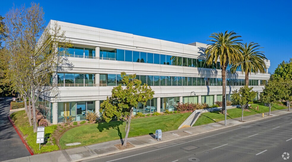 2105 S Bascom Ave, Campbell, CA to rent - Building Photo - Image 3 of 11