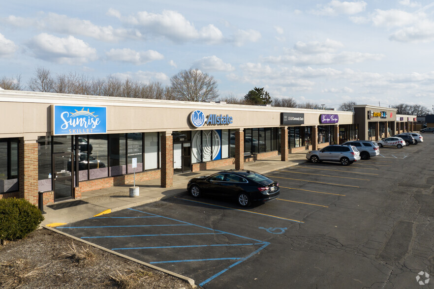 1855 S Reynolds Rd, Toledo, OH for rent - Primary Photo - Image 1 of 8