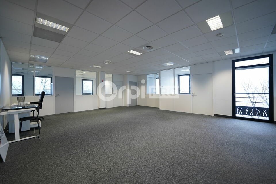 1 Rue Monseigneur Ancel, Saint-Priest to rent Building Photo- Image 1 of 13