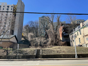 409 Craig St, Pittsburgh, PA for sale Primary Photo- Image 1 of 1