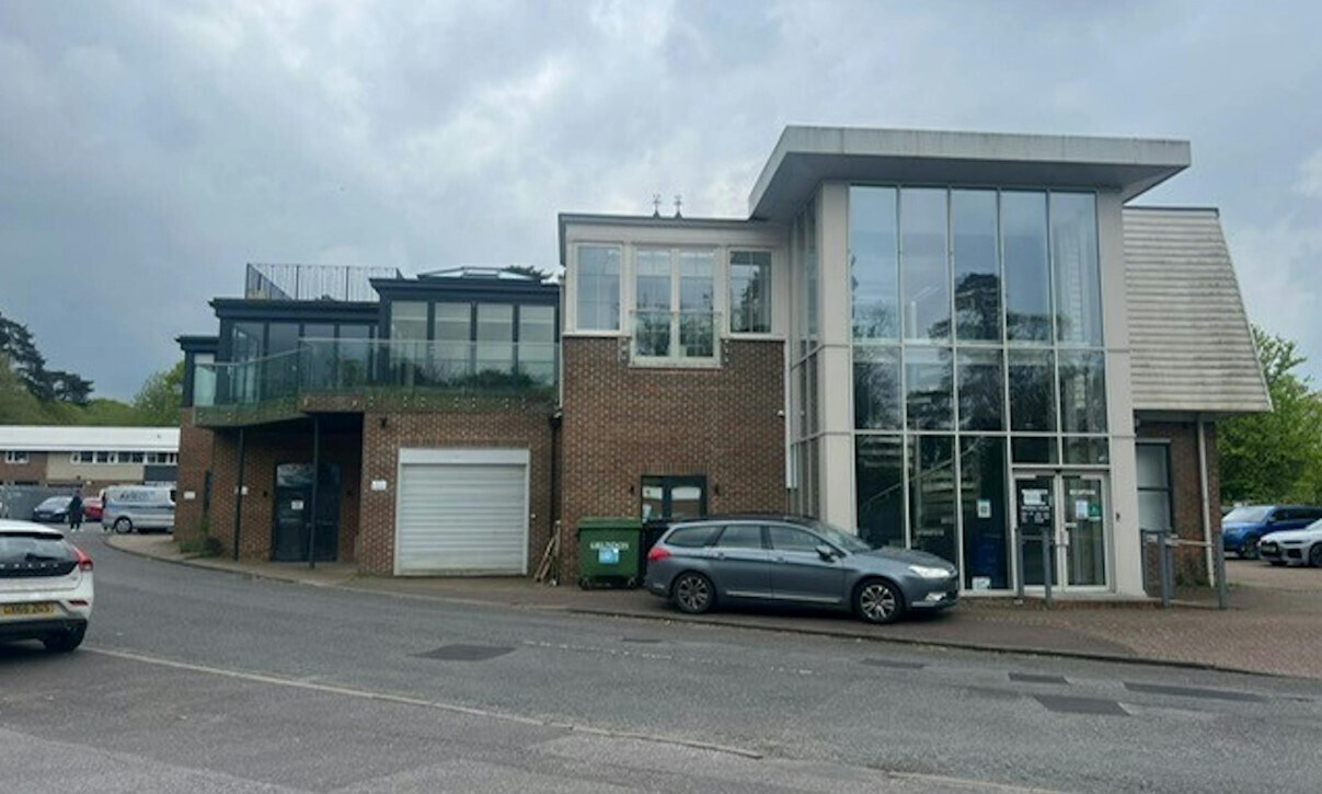 Imberhorne Ln, East Grinstead for sale Building Photo- Image 1 of 1