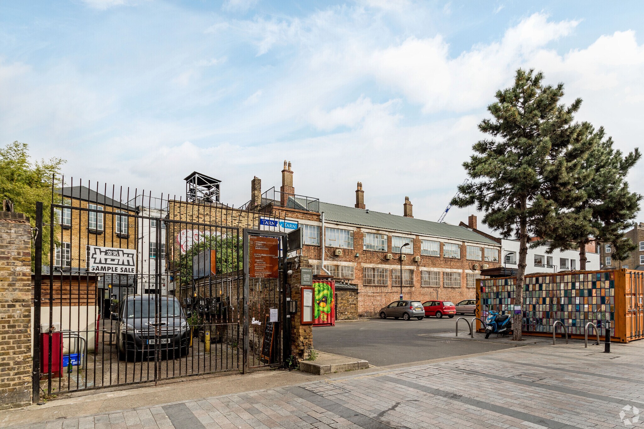 Gillett Sq, London for sale Primary Photo- Image 1 of 1