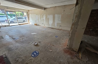 212-212A Finney Ln, Cheadle to rent Interior Photo- Image 2 of 5