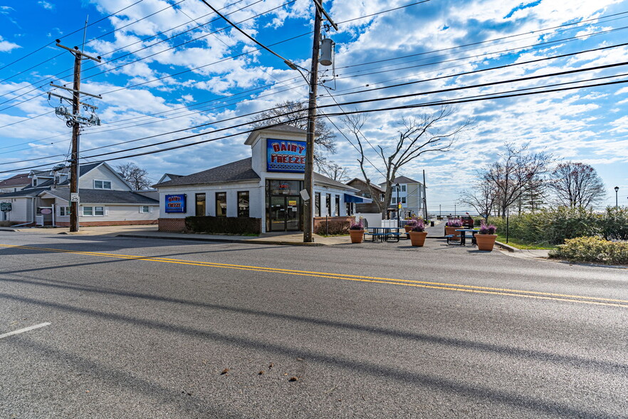 8831 Chesapeake Ave, North Beach, MD for sale - Building Photo - Image 2 of 28