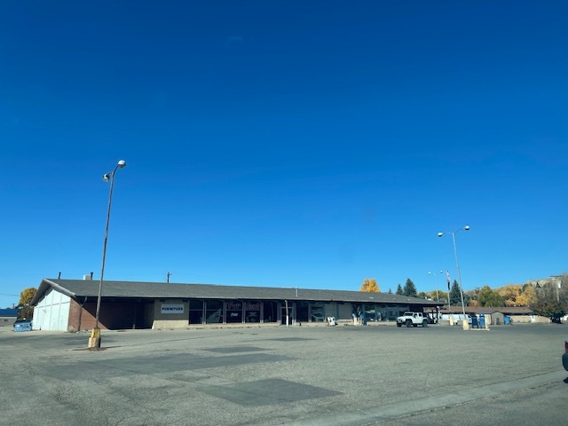 556-585 Pershing St, Craig, CO for rent - Building Photo - Image 2 of 3