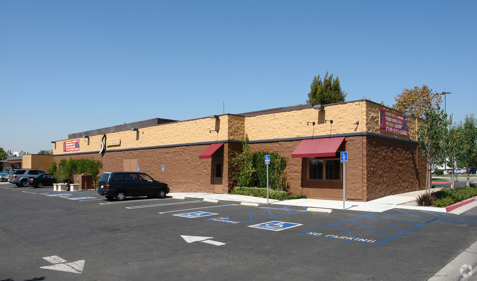 545 Westminster Mall, Westminster, CA for sale - Primary Photo - Image 1 of 1