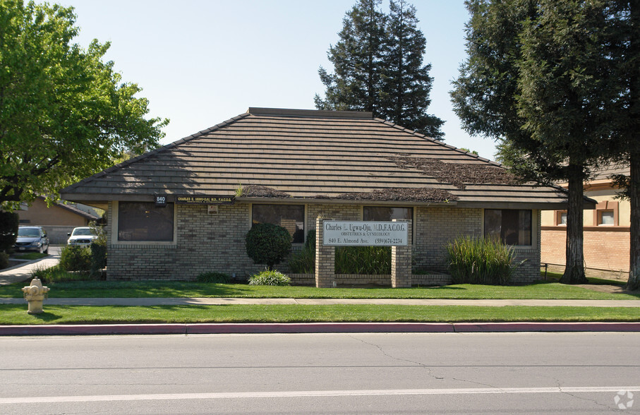 840 E Almond Ave, Madera, CA for sale - Primary Photo - Image 1 of 2