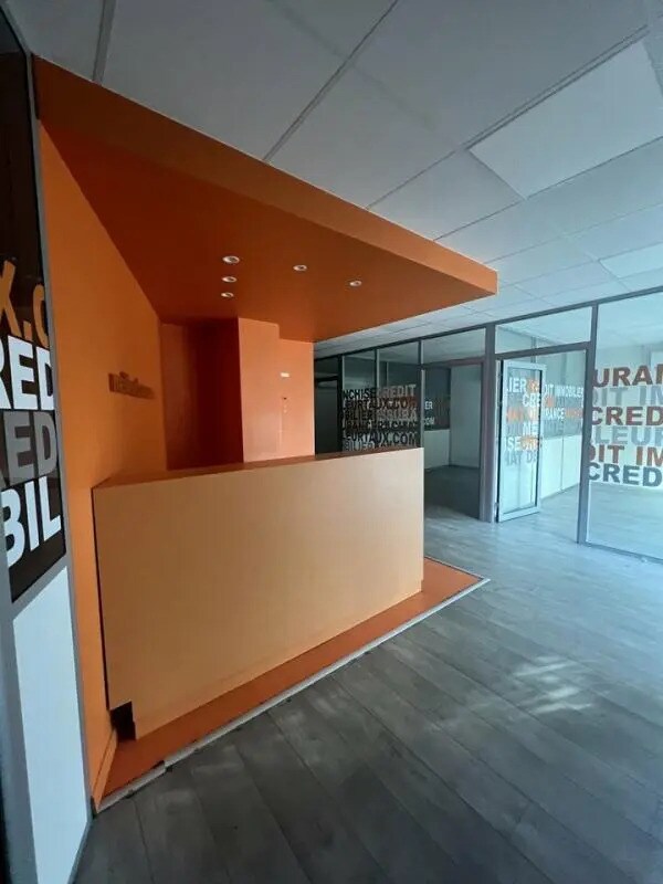 Retail in Blagnac for sale Interior Photo- Image 1 of 5