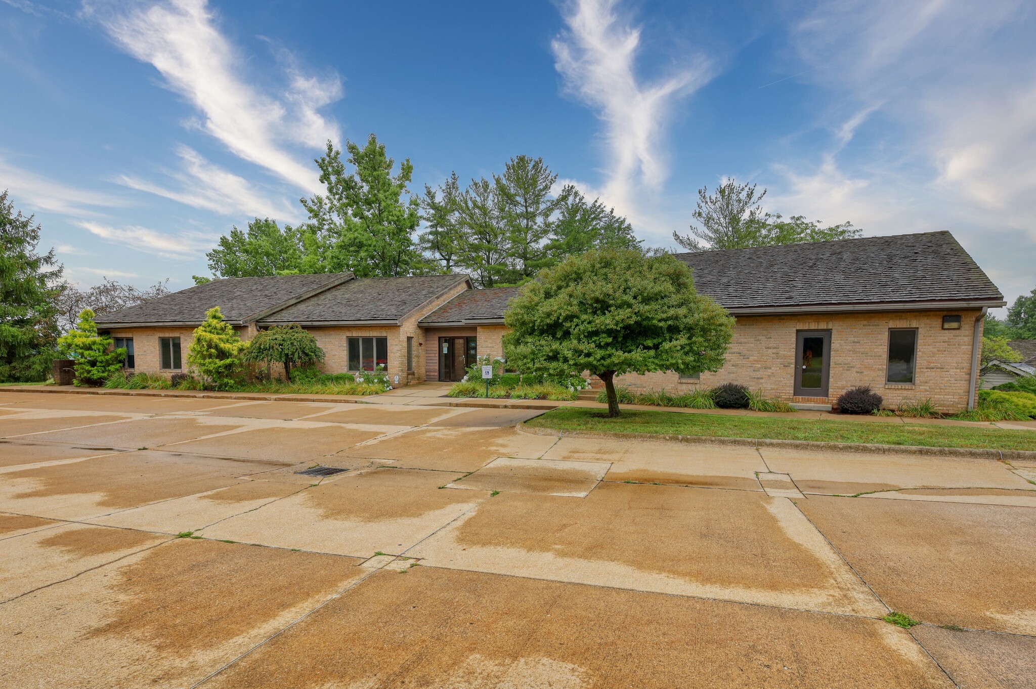 1221 S Trimble Rd, Mansfield, OH for sale Building Photo- Image 1 of 1