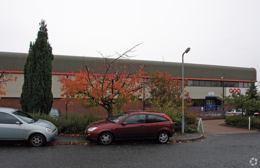 Springhead Rd, Northfleet to rent - Building Photo - Image 3 of 4