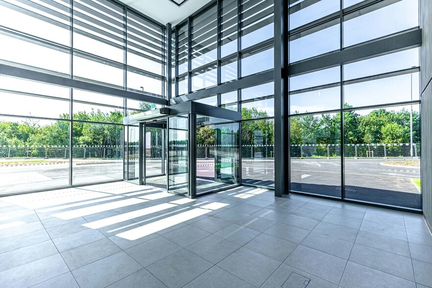 Merton Dr, Milton Keynes for sale - Building Photo - Image 3 of 4