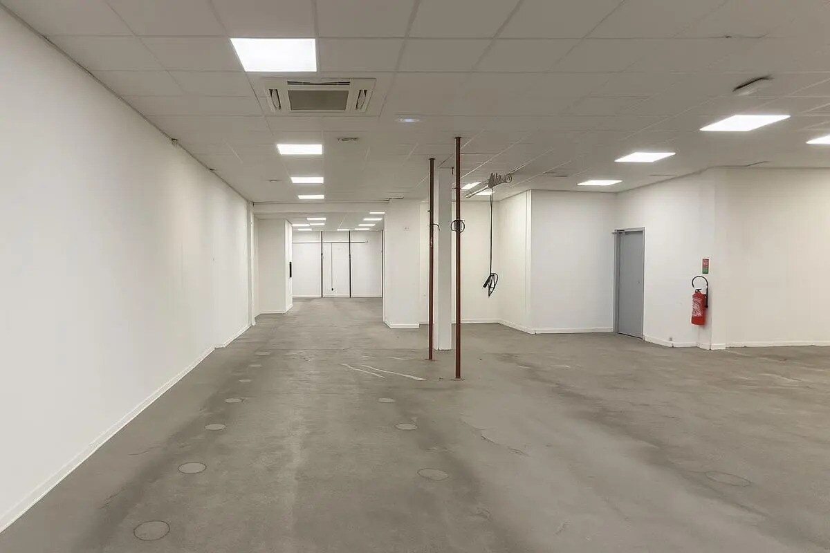 Industrial in Marseille to rent Interior Photo- Image 1 of 7