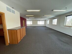 13951-13959 W Preserve Blvd, Burnsville, MN to rent Building Photo- Image 1 of 16