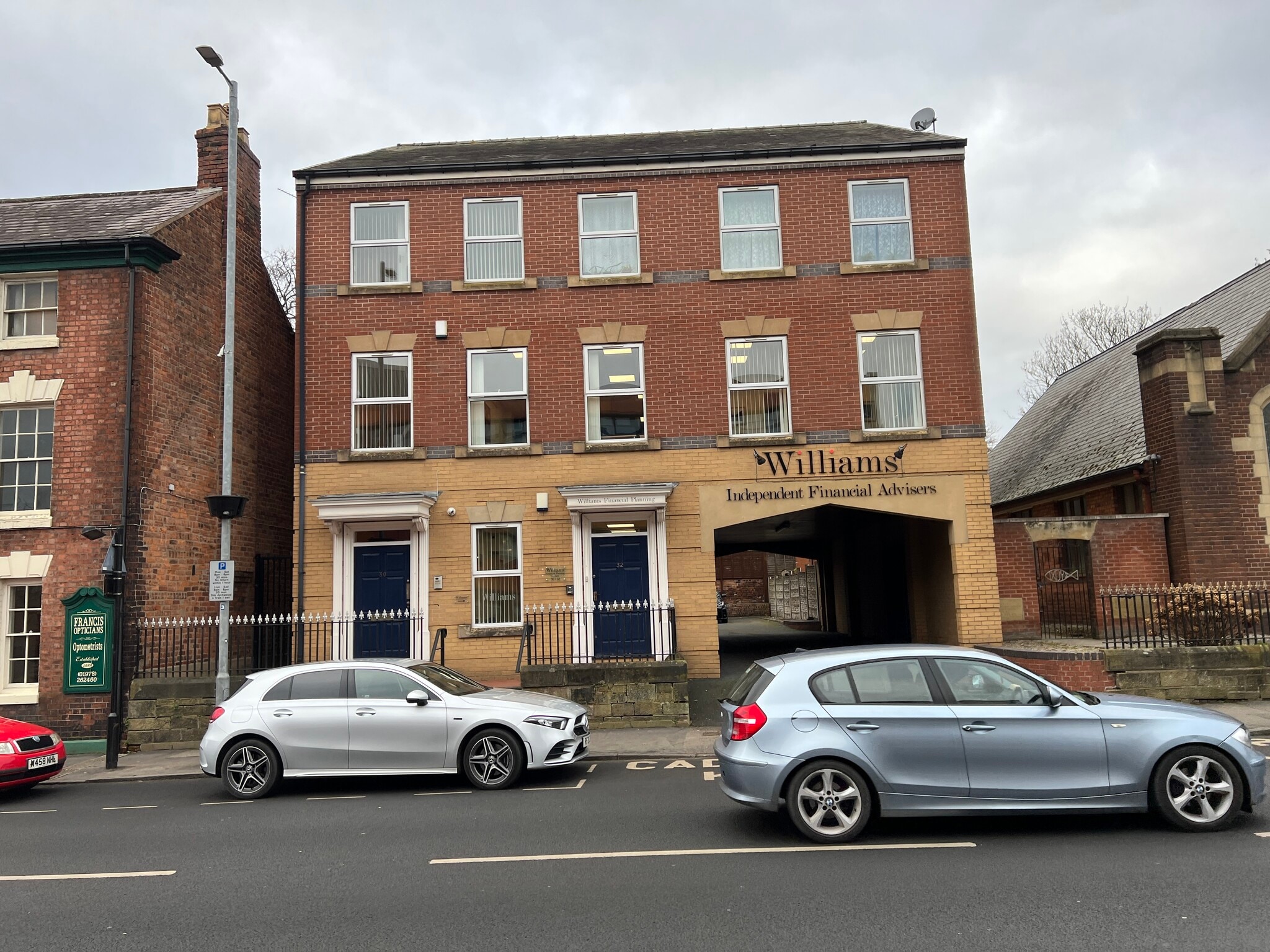 30-32 Chester St, Wrexham for sale Primary Photo- Image 1 of 8