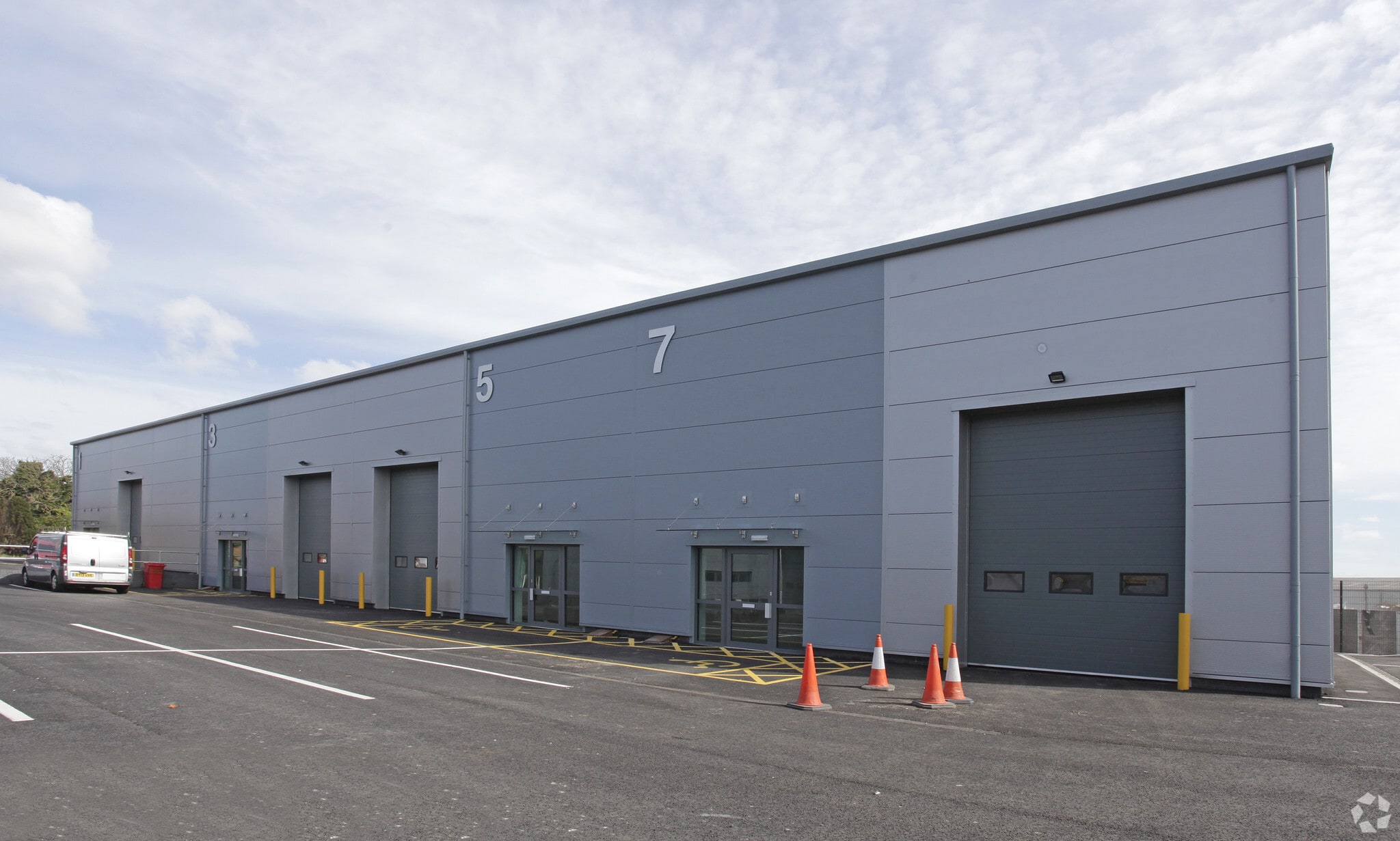 Lower Cape, Warwick to rent Primary Photo- Image 1 of 3