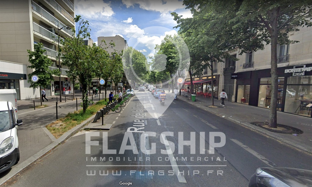 Retail in Paris for sale Building Photo- Image 1 of 2