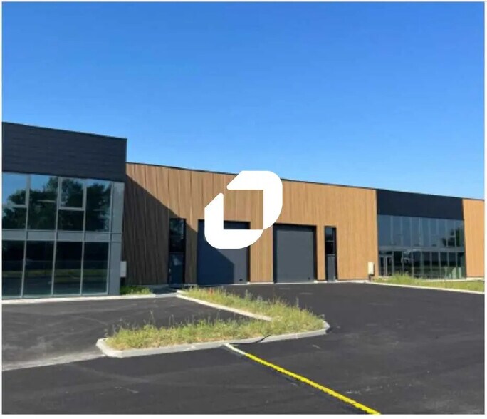 317 Rue Du Vauzel, Ambérieux to rent - Building Photo - Image 3 of 7