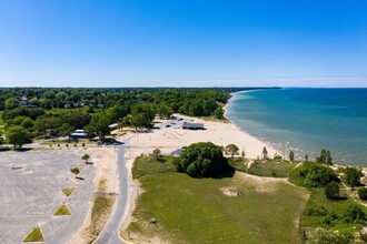 101 S Lakeshore Dr, Manistee, MI for sale Aerial- Image 1 of 1