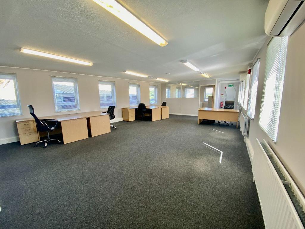 110 The Causeway, Heybridge to rent Building Photo- Image 1 of 15