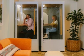 209 10th Ave S, Nashville, TN to rent Interior Photo- Image 2 of 4