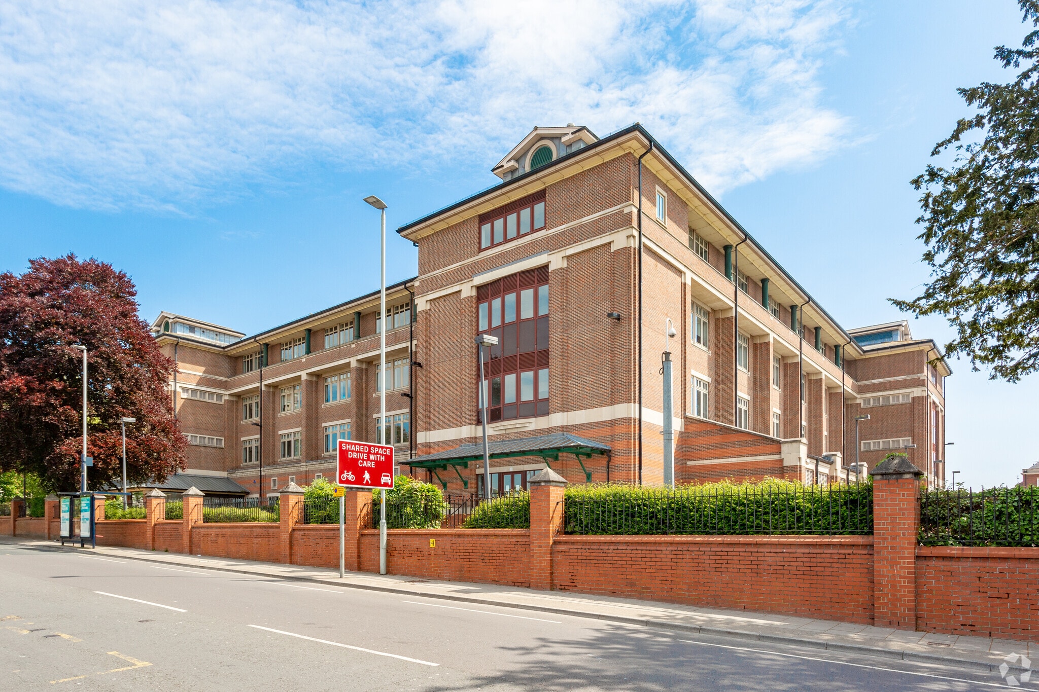 Southgate St, Gloucester to rent Building Photo- Image 1 of 9