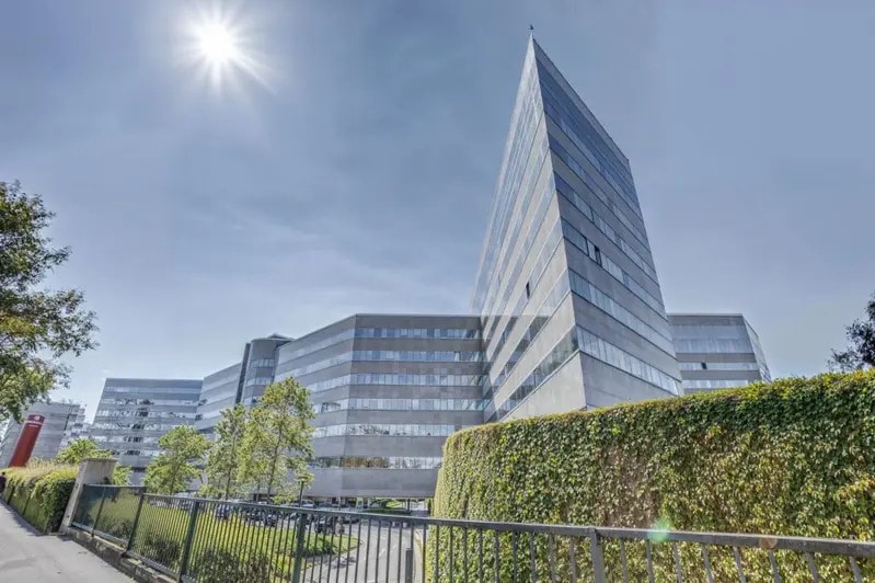 32 Avenue Pablo Picasso, Nanterre to rent - Building Photo - Image 2 of 16