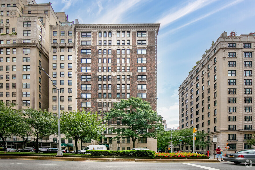 885 Park Ave, New York, NY for rent - Primary Photo - Image 1 of 16