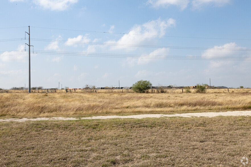 9405 Fm 812, Austin, TX for sale - Building Photo - Image 1 of 4