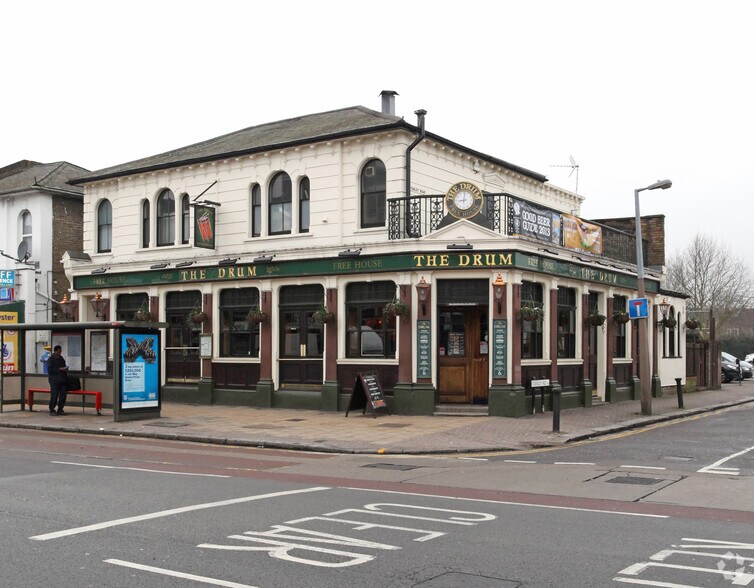 557-559 Lea Bridge Rd, London for sale - Primary Photo - Image 1 of 1