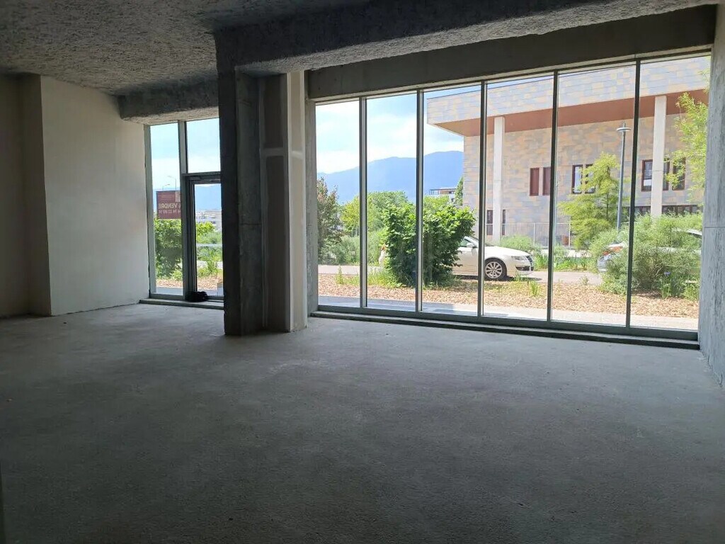 Vente Commerce 82 m² - Photo 1