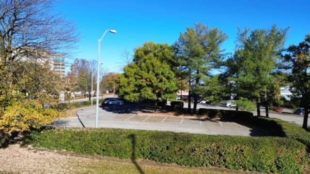 2299 Greenspring Drive, Timonium, MD to rent Primary Photo- Image 1 of 2