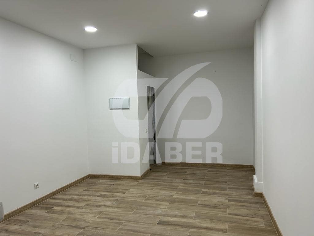 Retail in Parla, Madrid to rent Interior Photo- Image 1 of 4