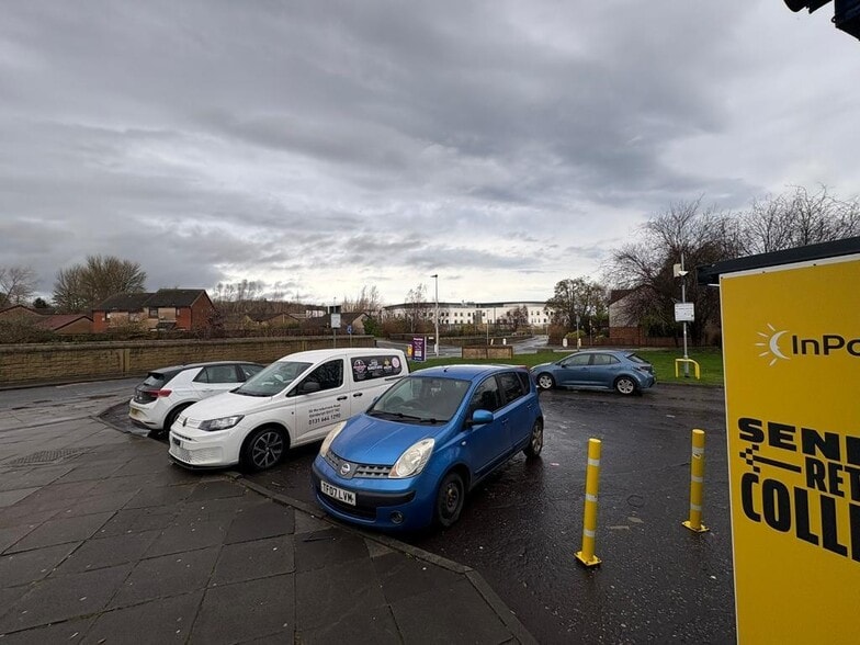 50-54 Moredunvale Rd, Edinburgh to rent - Building Photo - Image 3 of 8