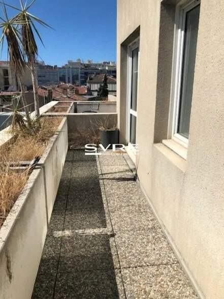 Office in Marseille to rent - Building Photo - Image 2 of 6