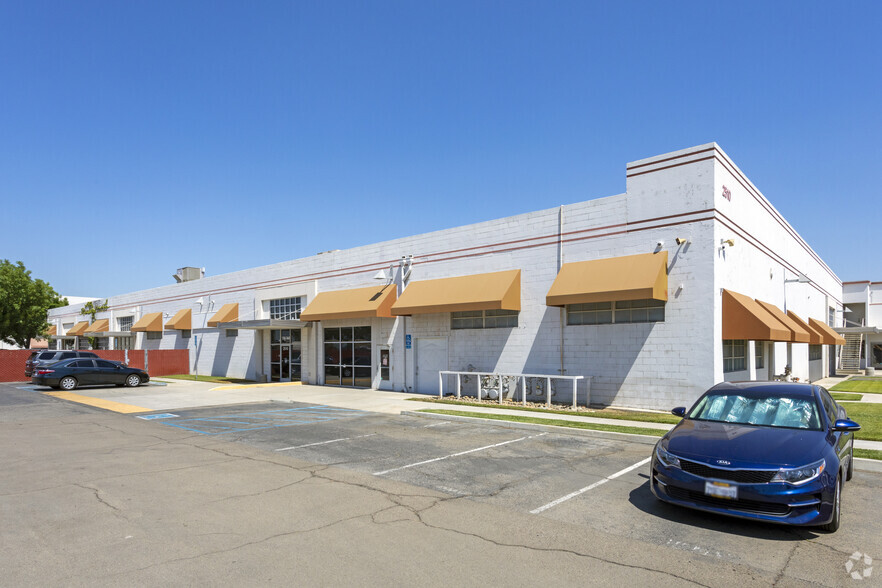 2510-2550 S East Ave, Fresno, CA for rent - Building Photo - Image 2 of 10