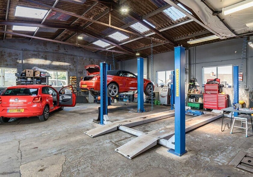 Barrows Hl, East Chinnock to rent - Interior Photo - Image 3 of 5