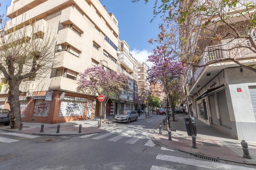 Calle Mulhacén, 8-8, Granada, Granada for sale - Building Photo - Image 3 of 30