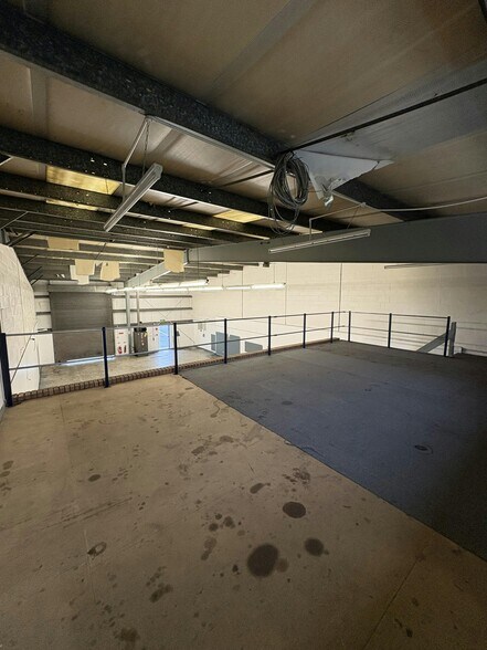 Dadford Rd, Silverstone to rent - Building Photo - Image 3 of 5