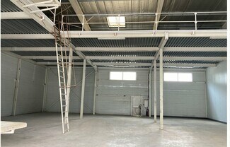 More details for Gémenos, Gémenos - Industrial to Rent