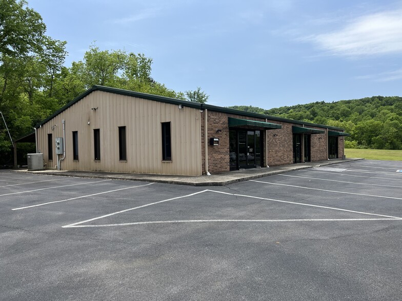 3525 John Bragg Hwy, Woodbury, TN for sale - Primary Photo - Image 1 of 1