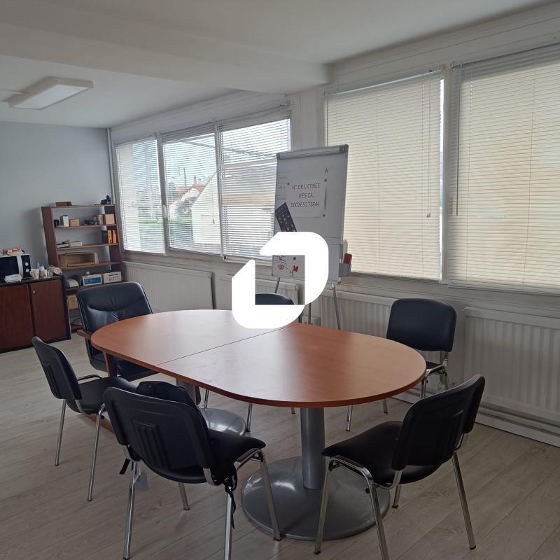 Office in Le Raincy to rent Interior Photo- Image 1 of 5