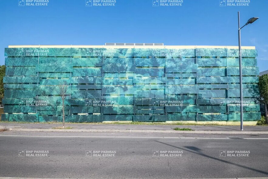 Office in Montpellier to rent - Primary Photo - Image 2 of 15