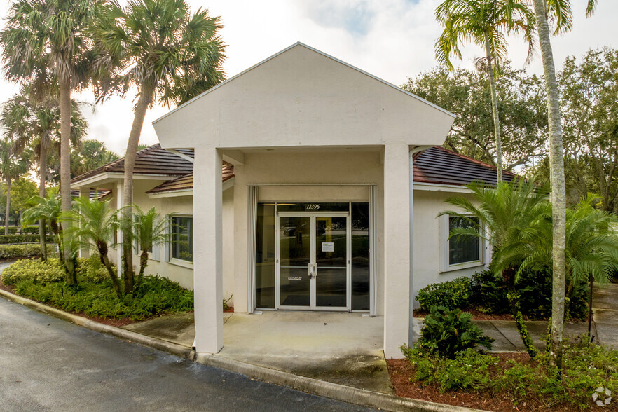 12396 W Sunrise Blvd, Plantation, FL for rent - Building Photo - Image 2 of 8