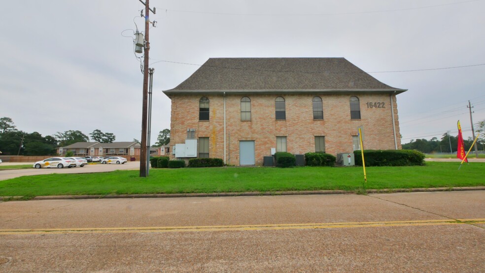 16422 Stuebner Airline Rd, Spring, TX for sale - Building Photo - Image 3 of 10