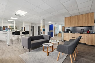 74 Rue Du Château, Boulogne-Billancourt to rent Interior Photo- Image 1 of 8