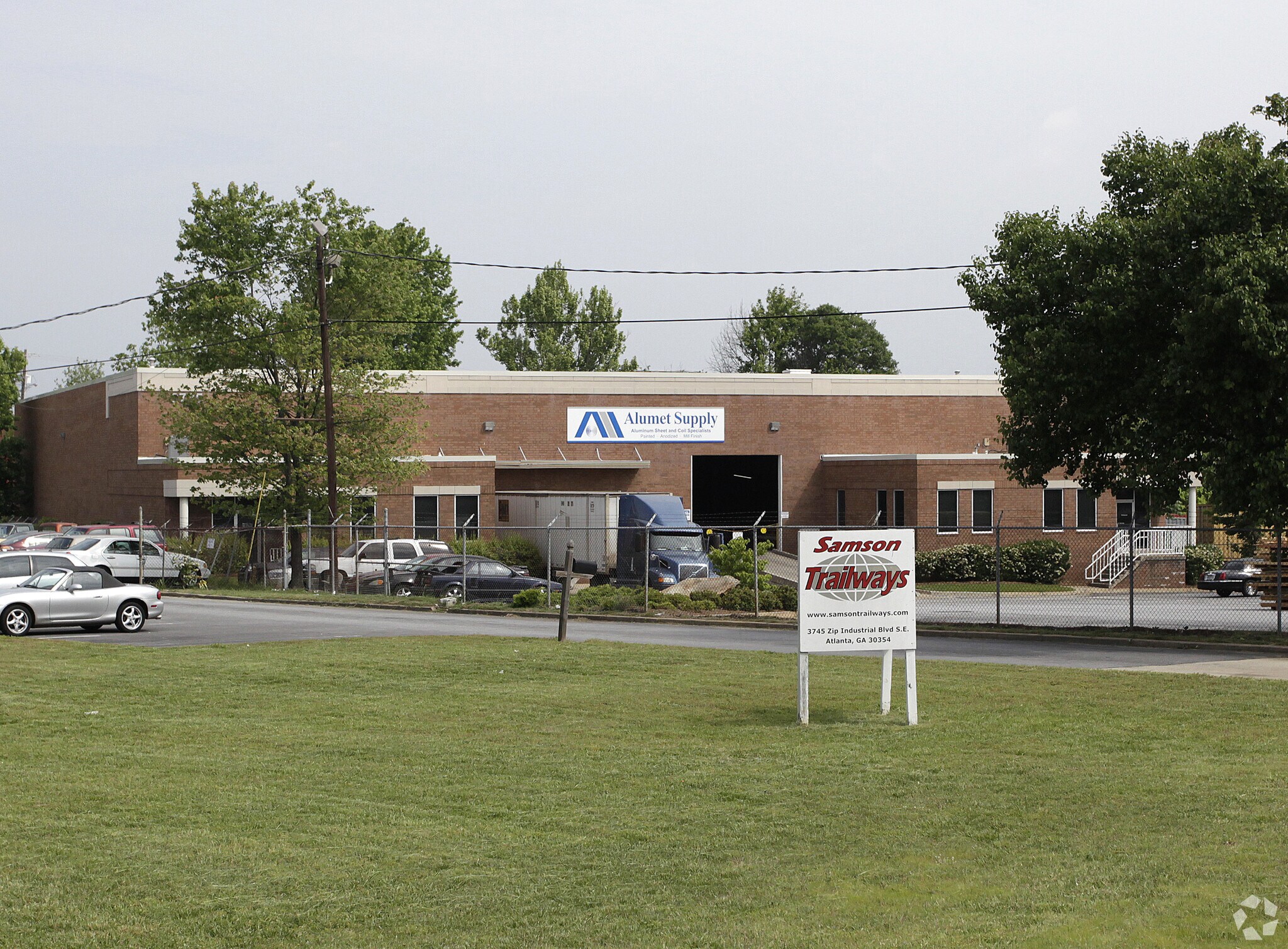 3735 Zip Industrial Blvd SE, Atlanta, GA for sale Primary Photo- Image 1 of 1