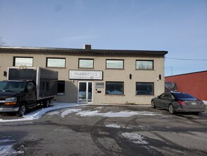 3995 Boul Lite, Laval, QC for rent Building Photo- Image 1 of 19